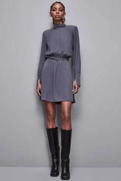 Abito con cintura in twill Essential
