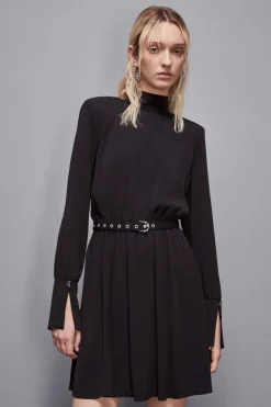Abito con cintura in twill Essential