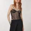 Body in tulle