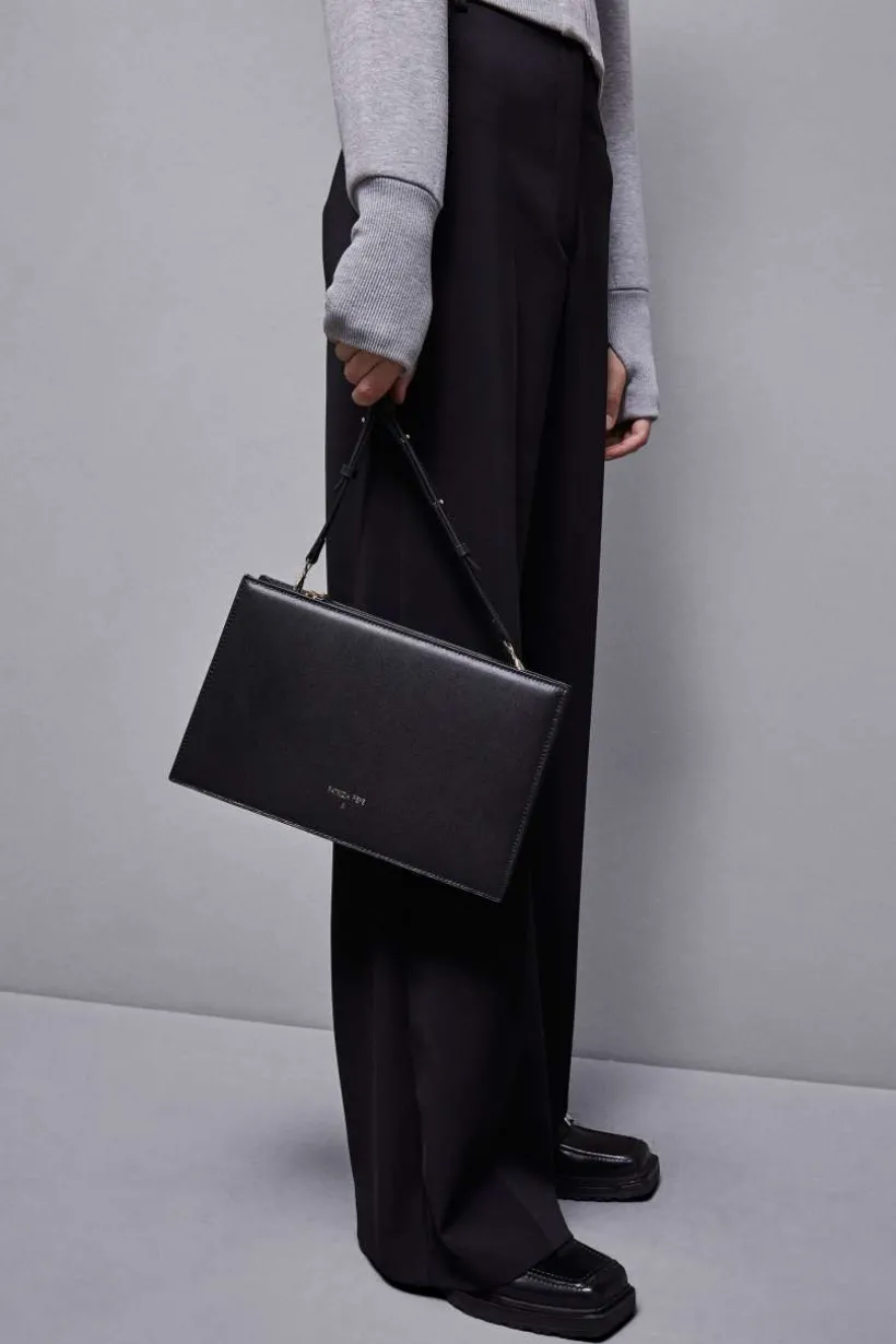 Borsa pocket con zip a tracolla in pelle