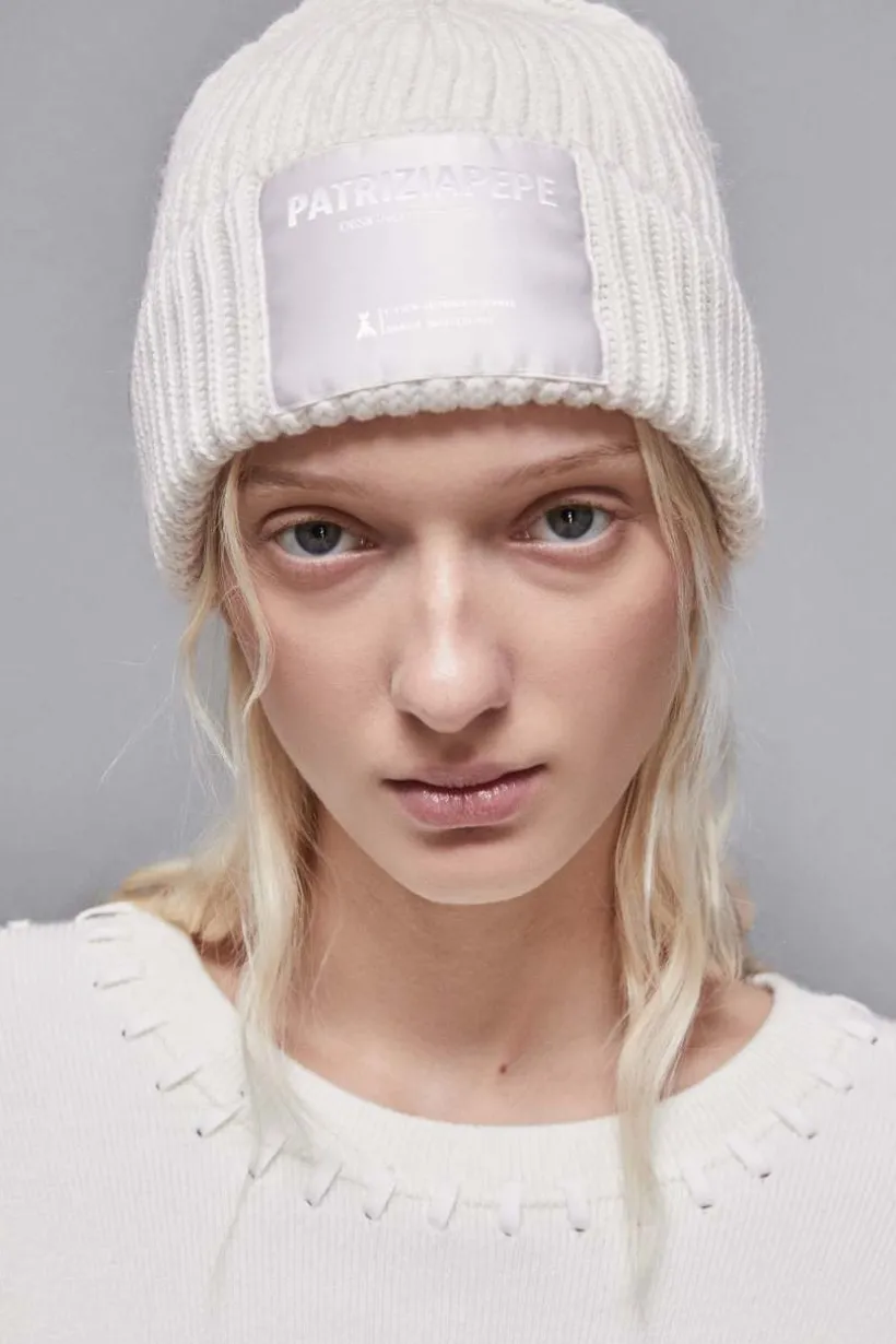 Cappello a costine in tessuto