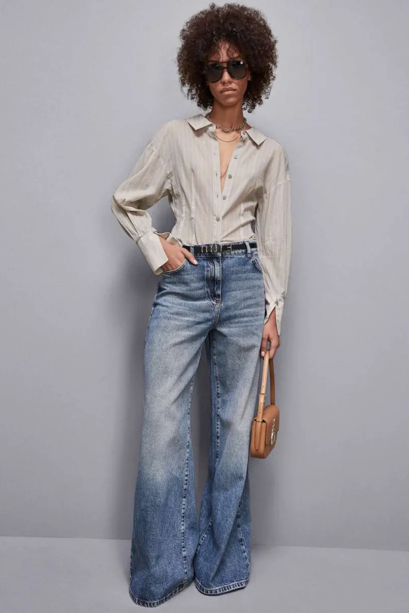 Jeans a vita bassa e gamba larga