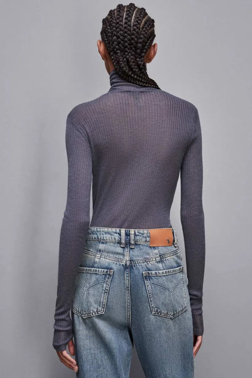 Maglia slim fit in lana Essential