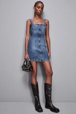 Mini abito in jeans senza maniche