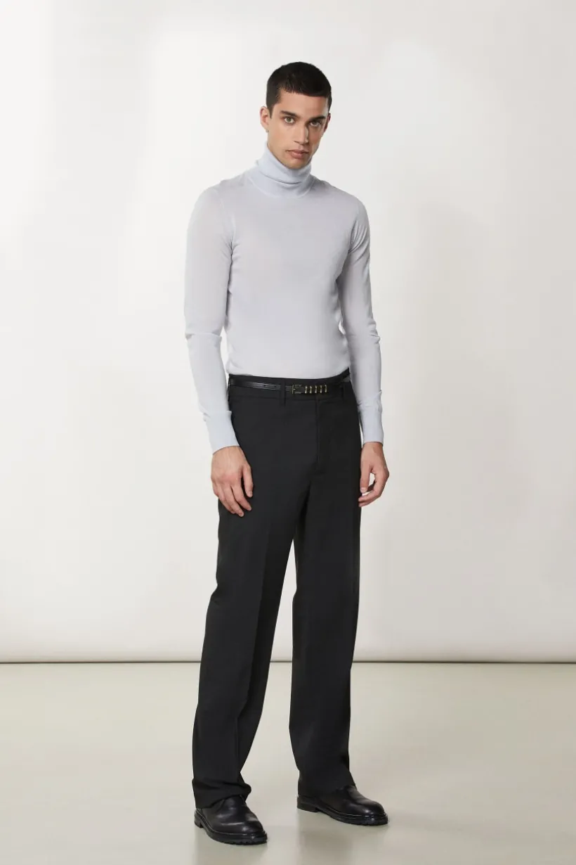 Pantalone slim fit con vita regolare
