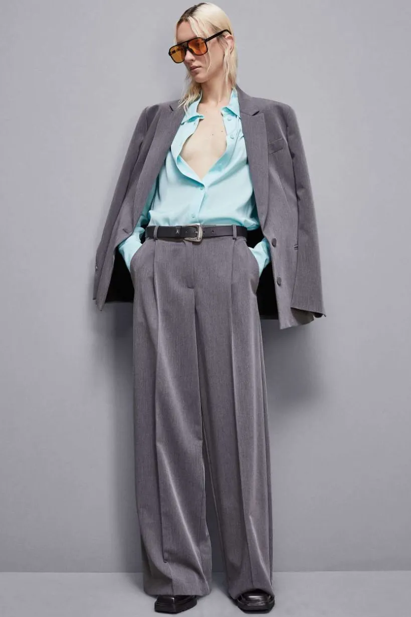 Pantaloni con pieghe in viscosa Essential