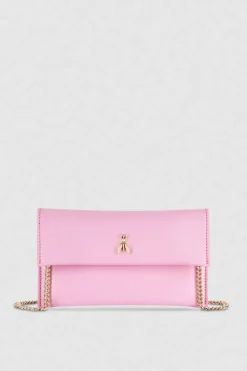 Pochette in pelle con tracolla a catena