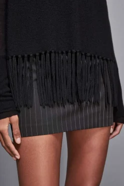 Poncho con frange in lana organica