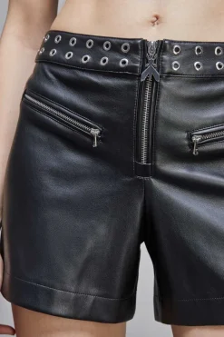 Short a vita bassa con zip in ecopelle