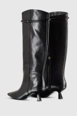 Stivali a tubo con zip in pelle