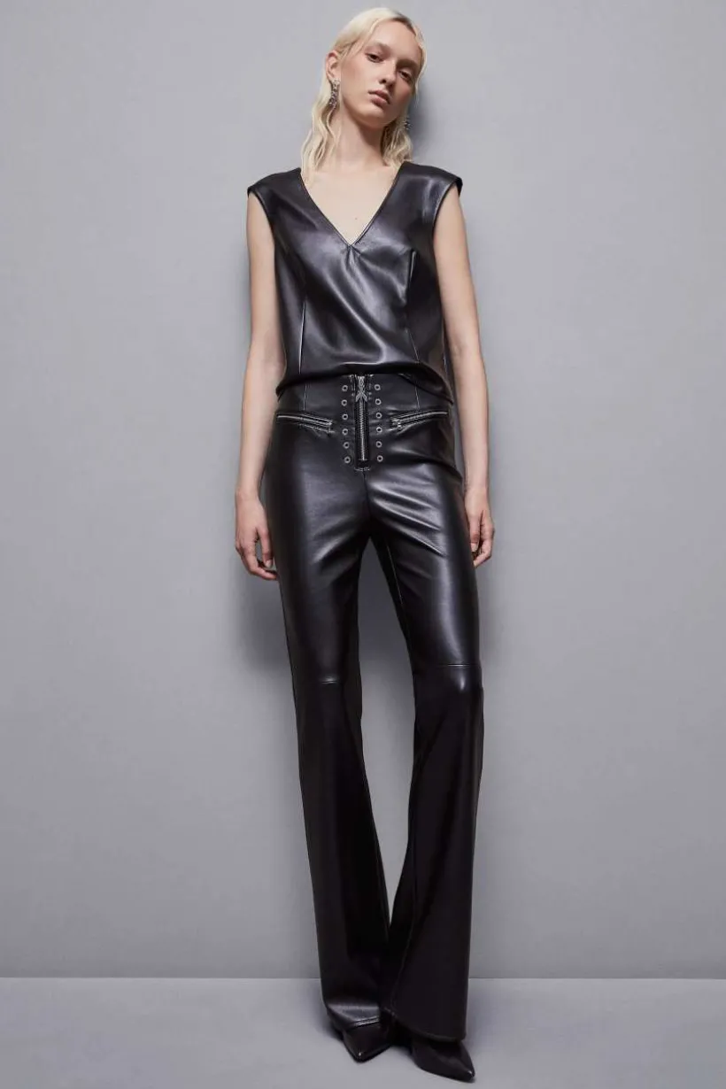 Top a "V" con zip